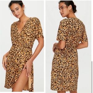 Aritzia Babaton Wrap Dress Size M